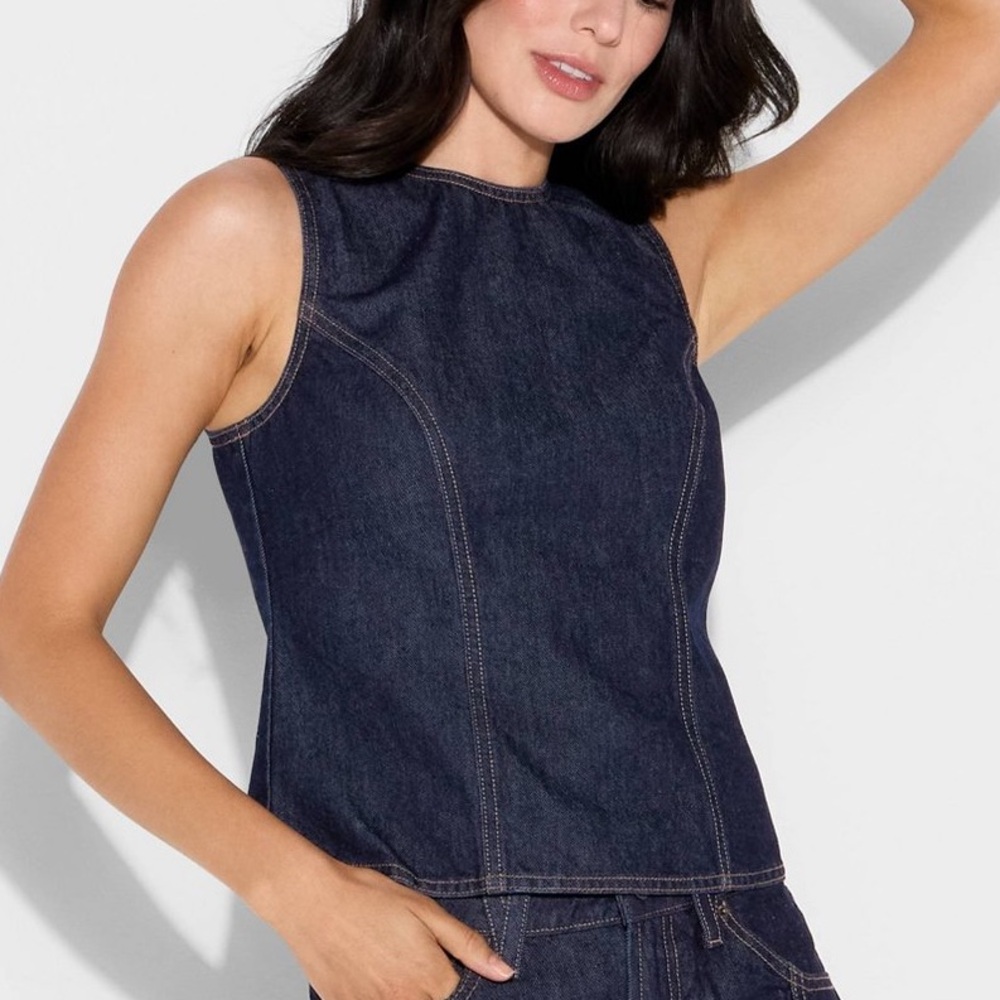 NWT Women’s Open Back Denim Tank Top.  Blue. L